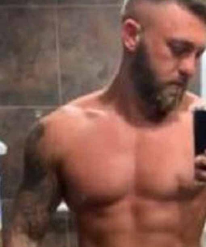 This Guy S Tinder Profile Starts Badly And Just Gets Worse