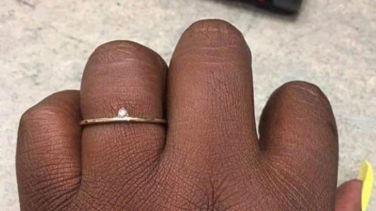 Woman SLAMS Fiancé For Her "Tiny" And "Insulting
