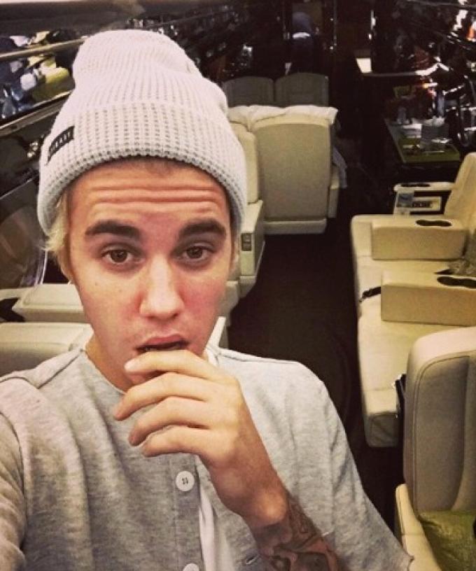 Justin Bieber Shows Off New Face Tattoo
