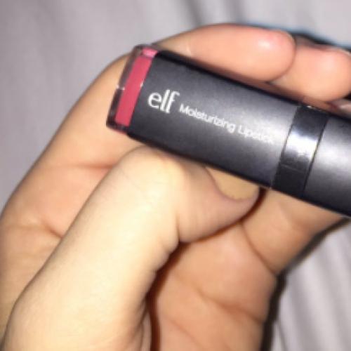 People Are Losing It Over This Lipstick’s Secret Compartment