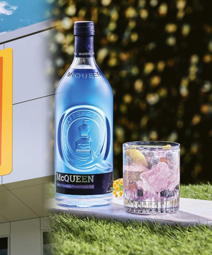 Aldi S Latest Special Buy Is A Gin That Changes Colour