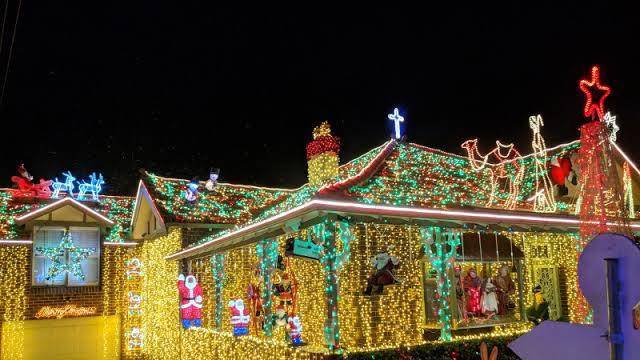These Are The Best Spots In Sydney To See Christmas Lights