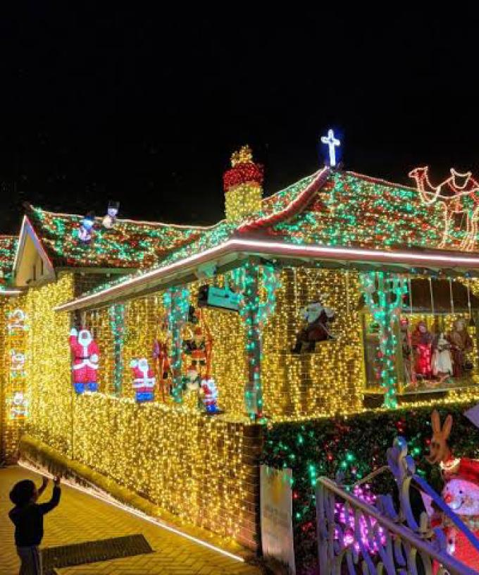 These Are The Best Spots In Sydney To See Christmas Lights