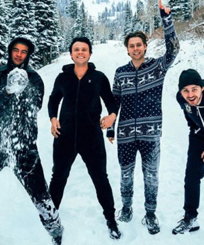 The 5sos Boys Chat About Michael S Upcoming Wedding And Reveal Who