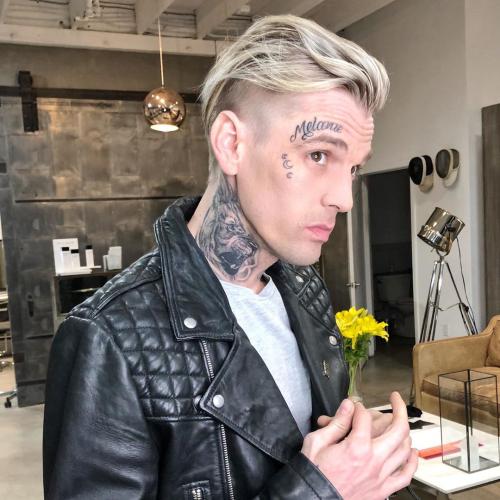 Aaron Carter Got A Tattoo Of His Girlfriend's Name On His FACE!