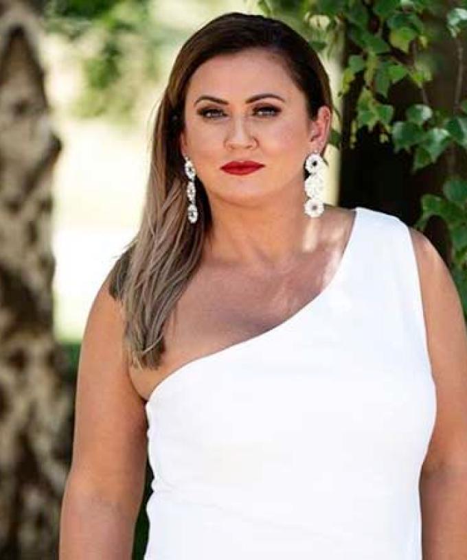 Australia married sight at mishel first Married At