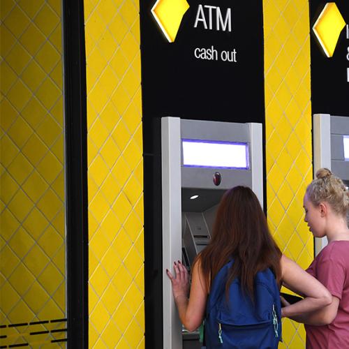 Commonwealth Bank Online Services Down Affecting Credit Cards & Debit Cards