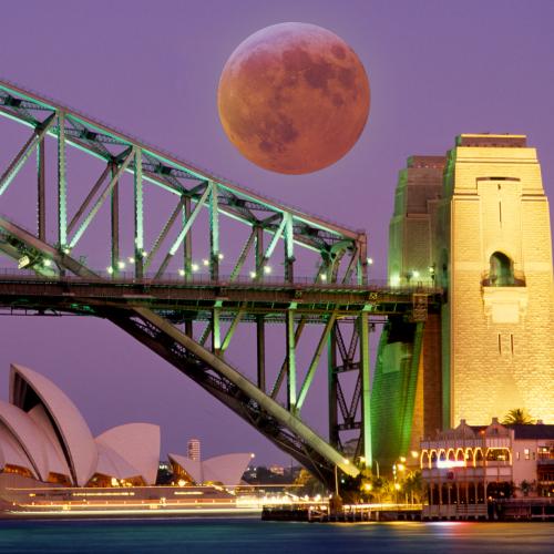 Here's How To Watch Wednesday's Total Lunar Eclipse In Sydney! 