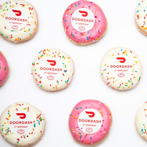 Here's How To Get A Free Box Of Krispy Kreme Doughnuts With DoorDash This Weekend!