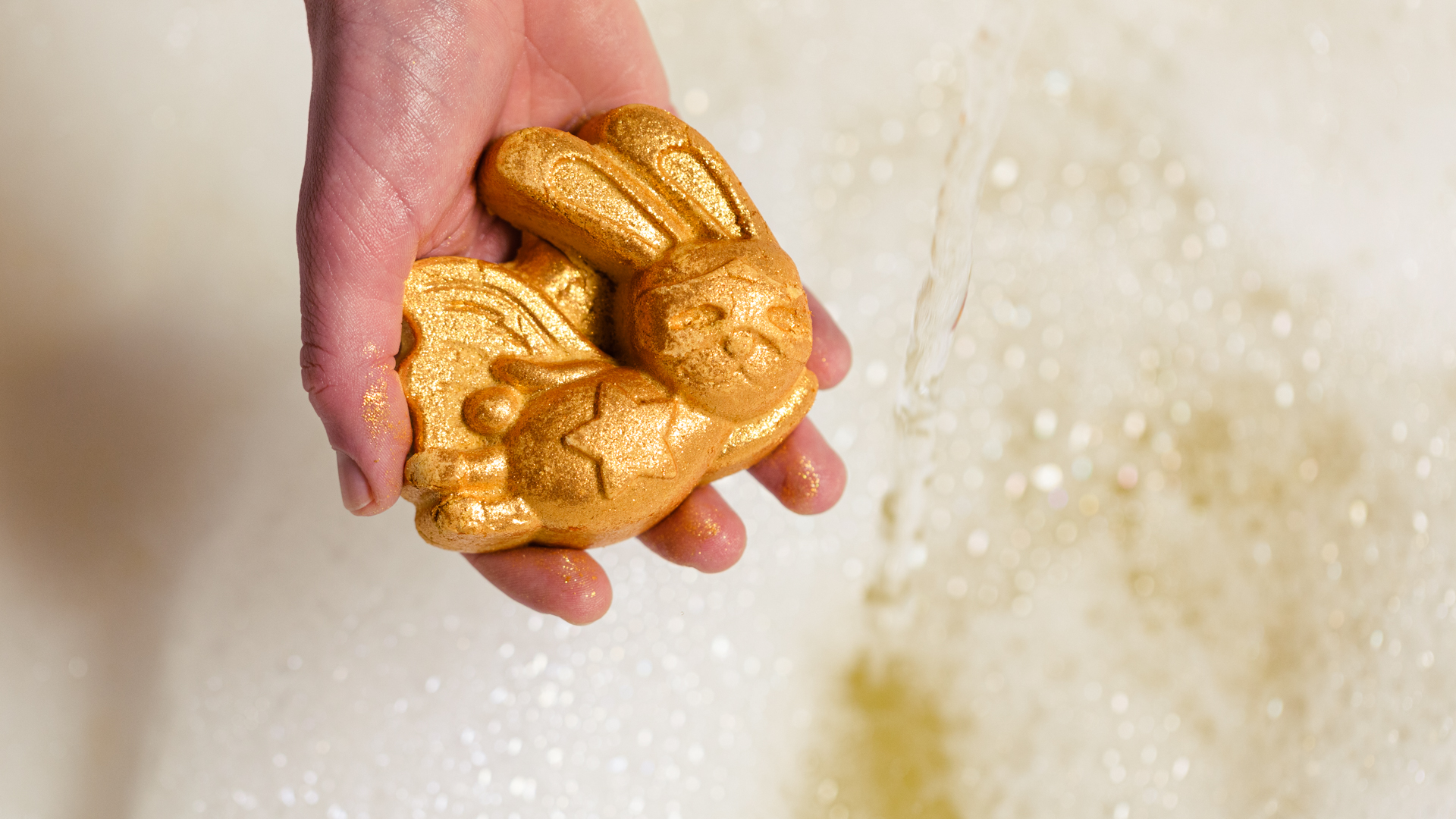 Lush Has Dropped Their Easter Range & There's THE FUNFETTI CAKE LIP SCRUB!!