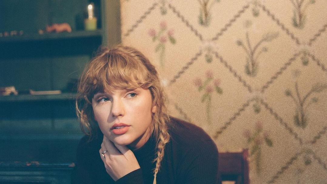 Taylor Swift Recorded This New Single In ONE TAKE!