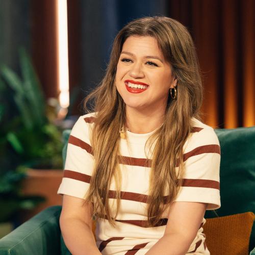 Kelly Clarkson Shows Off 25kg Weight Loss!